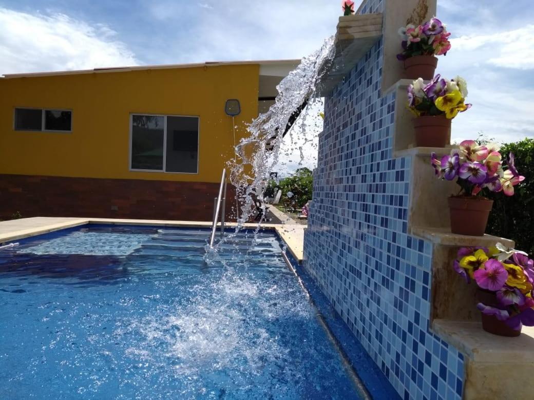 C&H Casa Campestre El Oasis Ricaurte Girardot Bed & Breakfast Bagian luar foto