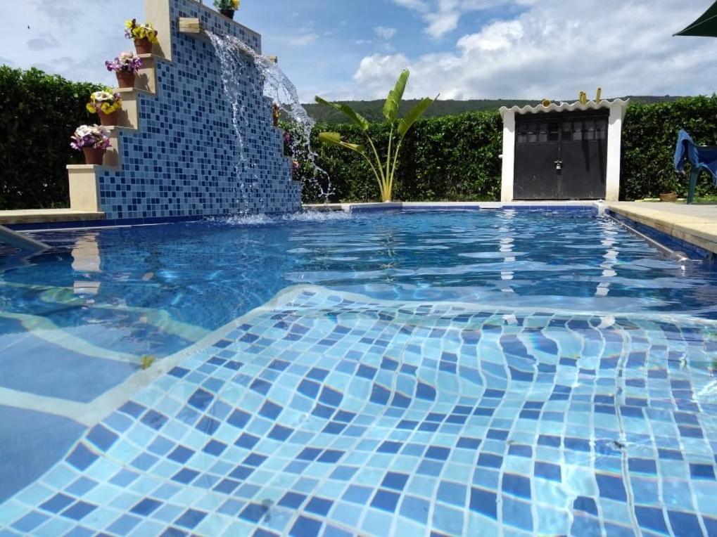 C&H Casa Campestre El Oasis Ricaurte Girardot Bed & Breakfast Bagian luar foto