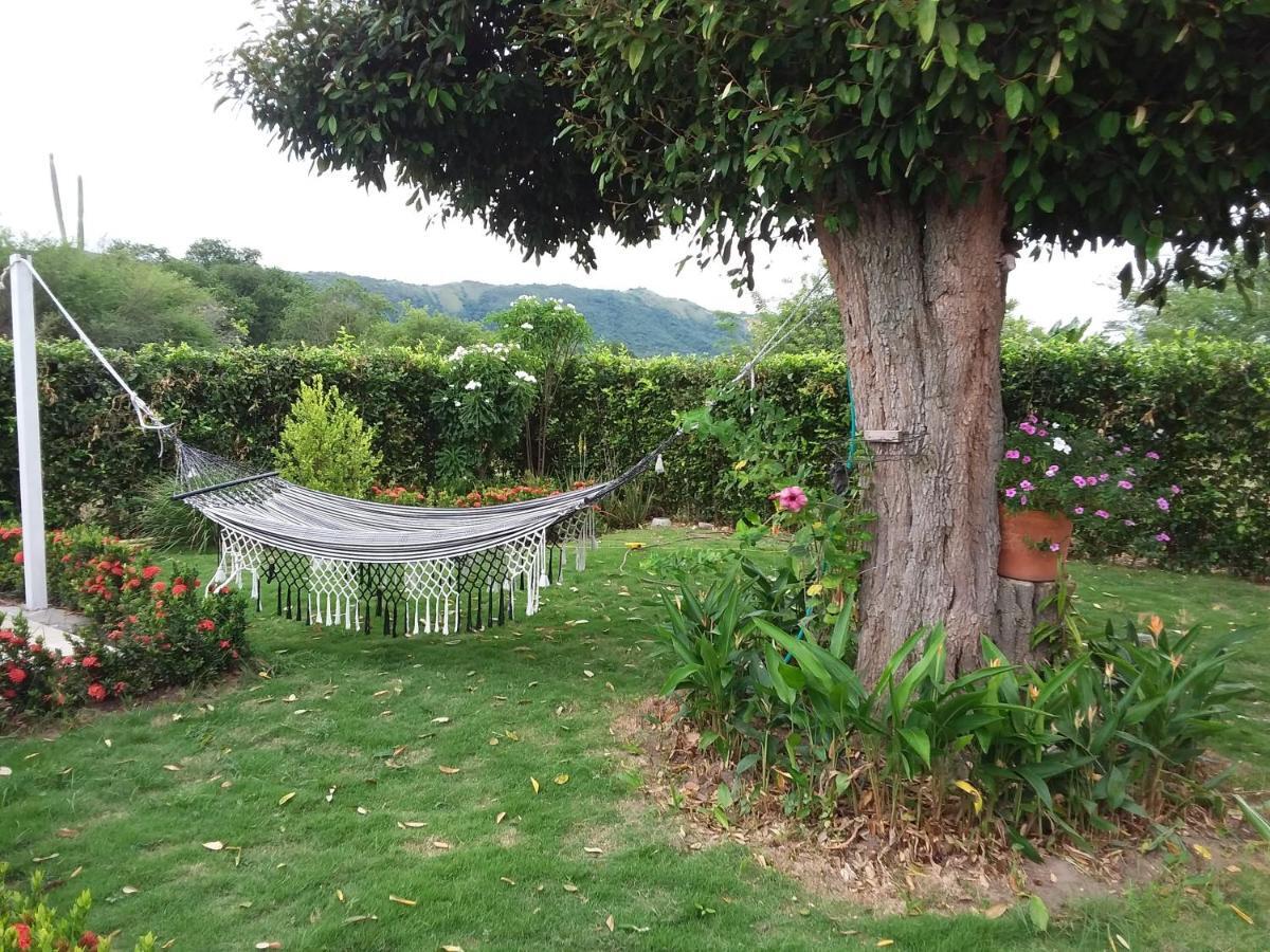 C&H Casa Campestre El Oasis Ricaurte Girardot Bed & Breakfast Bagian luar foto